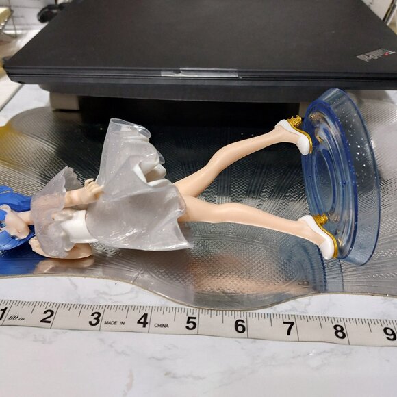 Super Pretty Cute Anime Girl In a Pretty Princess Dress in Gold Toned Gold Heels - Picture 10 of 13